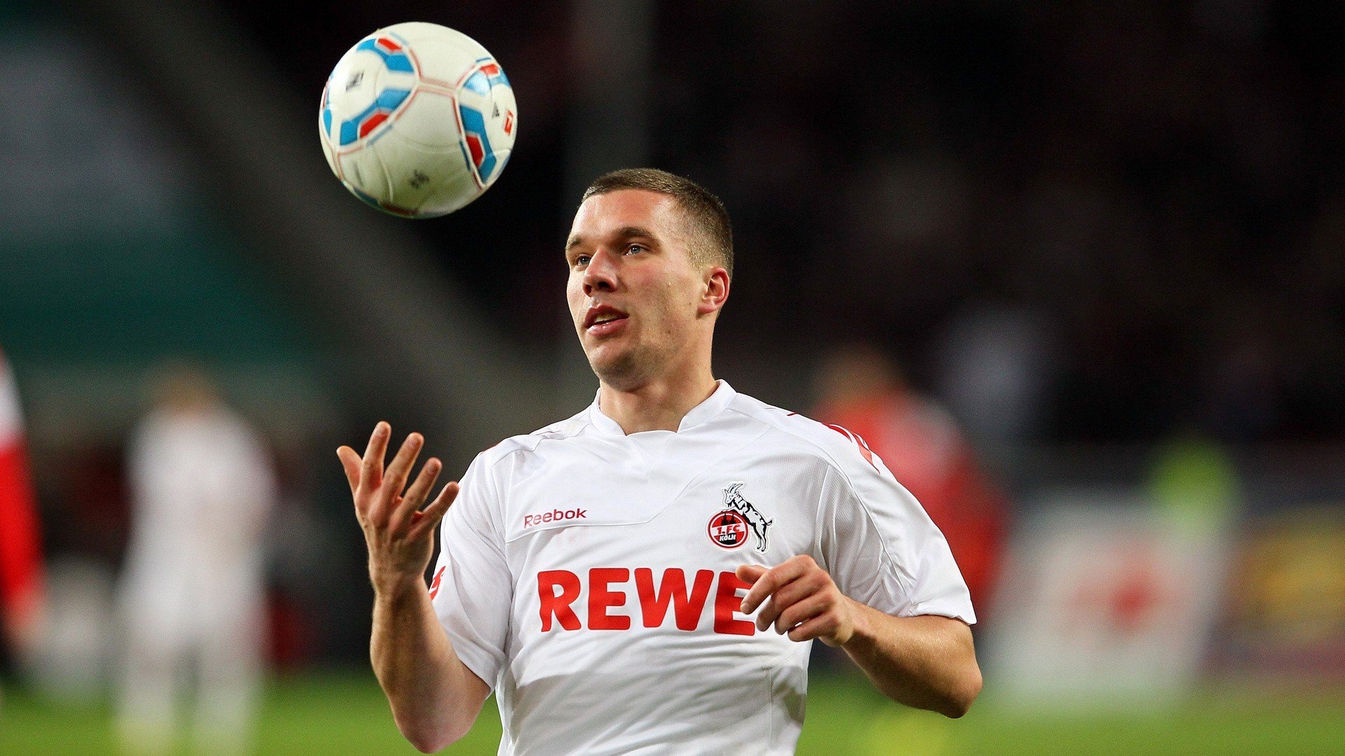 《粉丝狂欢嘉年华:线下活动让电竞更温暖》,粉丝线上活动有哪些